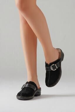Vintage Naturalizer Black Suede Mules – Buckle Strap Clogs Size 8M